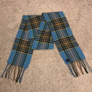 V. FRAAS Plaid Scarf